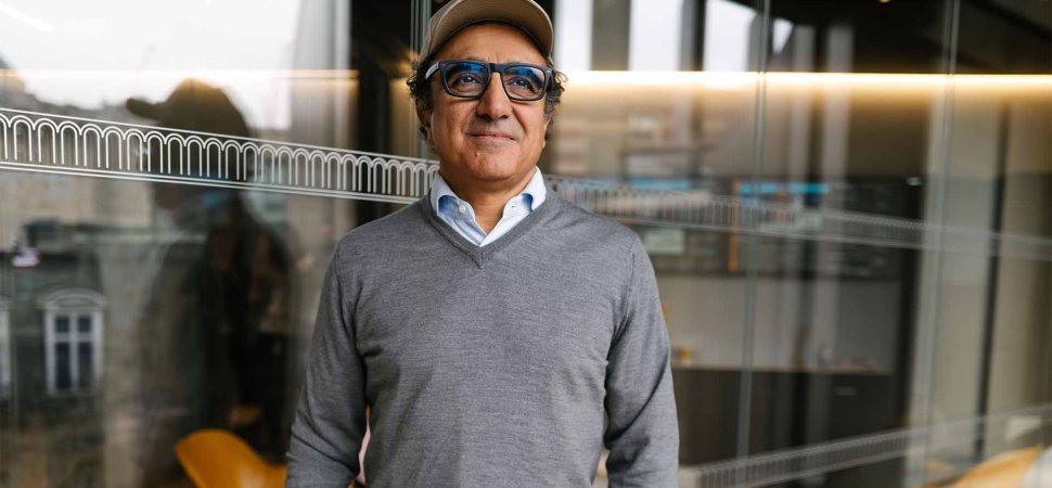 Chobani Founder Hamdi Ulukaya Acquired America's Oldest Craft Brewery 04dcf company hamdi ulukaya chobani anchor inc 2052135249 541412