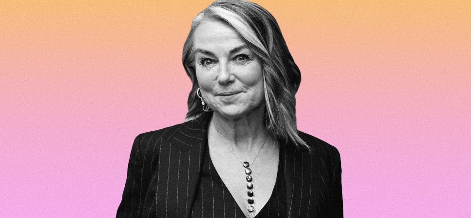 Steal Star Therapist Esther Perel's Go-To Conversation Starter and You'll Never Be Bored Stiff by Small Talk Again  365a1 company inc esther perel online 540061
